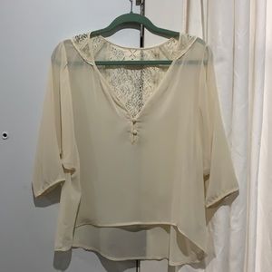Blouse with lace detail